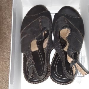 Naturalizer adjustable heel shoes